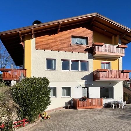 Casa Vacanze A Romeno Bagian luar foto