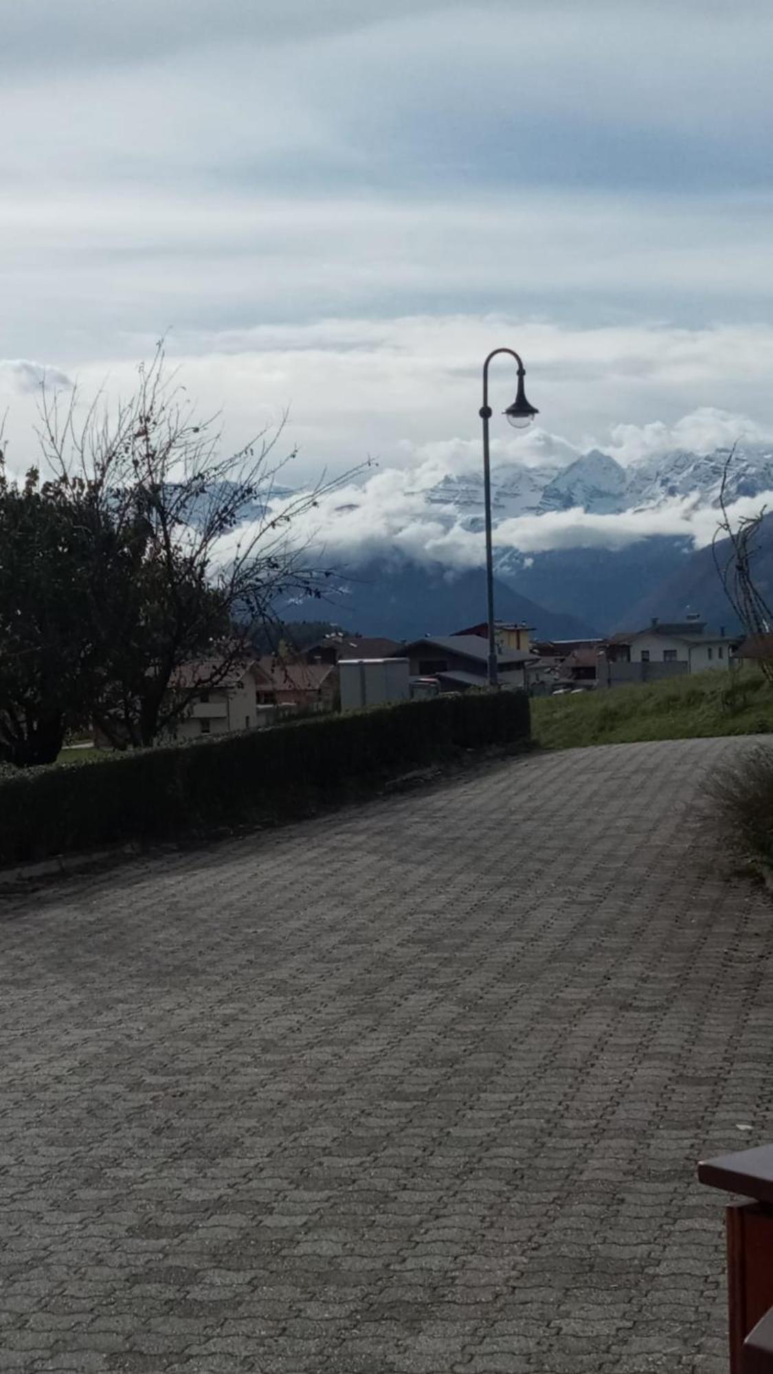 Casa Vacanze A Romeno Bagian luar foto