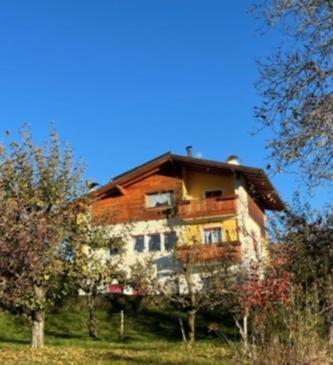 Casa Vacanze A Romeno Bagian luar foto